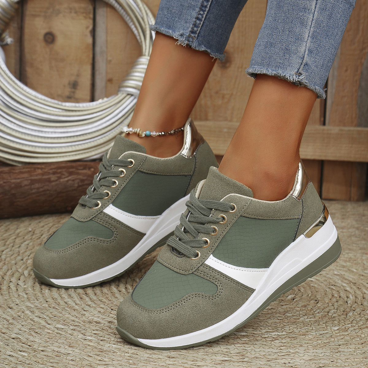 Casual Plus Size Lace Up Sneaker Women